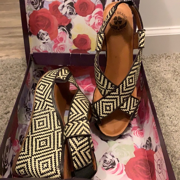 Lucky Brand Koko Leather Platform Wedge Sandals Size 8 - Picture 1 of 6